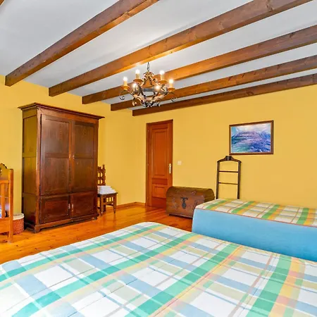 Lorences B Gospodarstwo wiejskie Caunedo