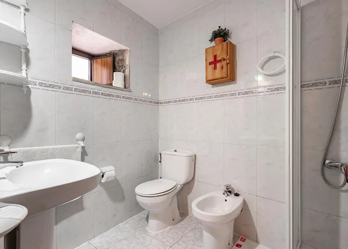 Lorences B 乡村民宿 *