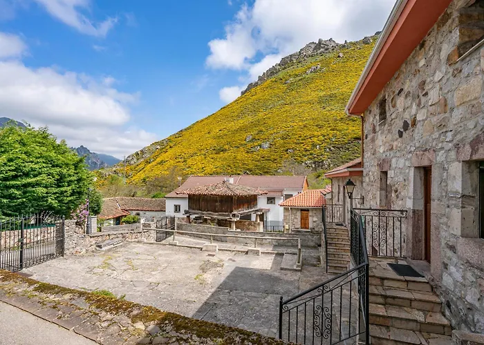 Lorences B 乡村民宿 *